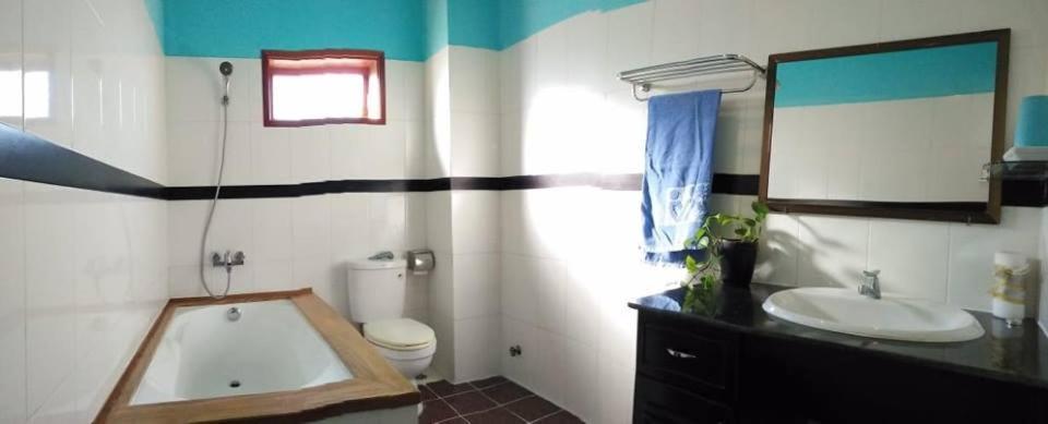 Chat Inn Homestay ホイアン エクステリア 写真